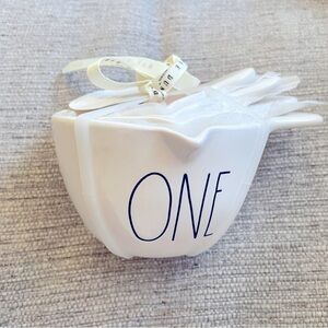 NEW RAE DUNN MEASURING CUPS